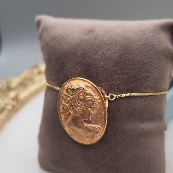 UNBRANDED Gold Toned Bracelet - Picture 3 of 7